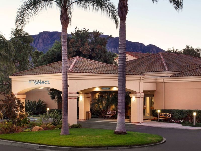 select_camarillo_exterior select_camarillo_exterior